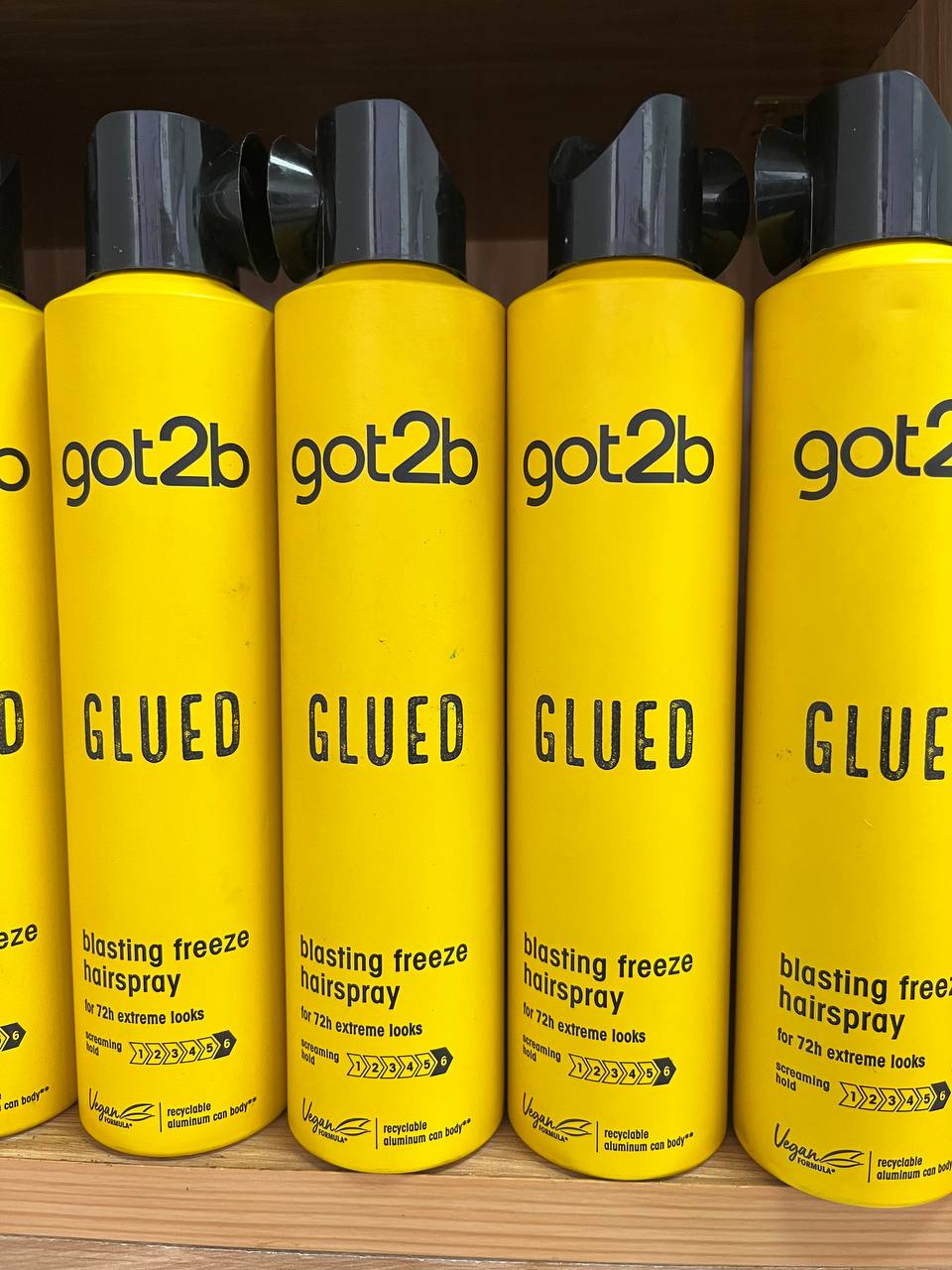Glued Got2b Blasting Freeze Hairspray 3